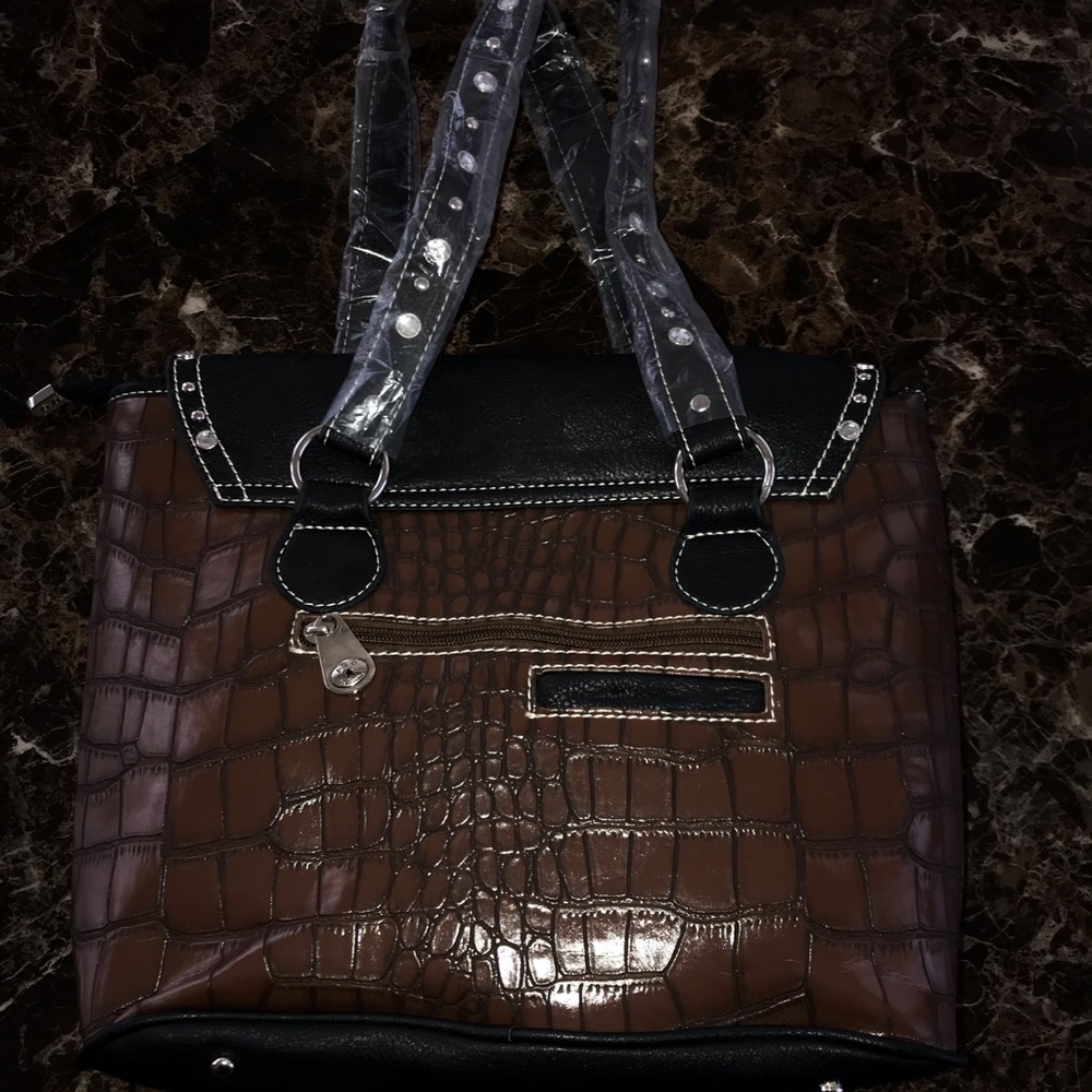 P&G Collection Purse - Picture 2 of 4